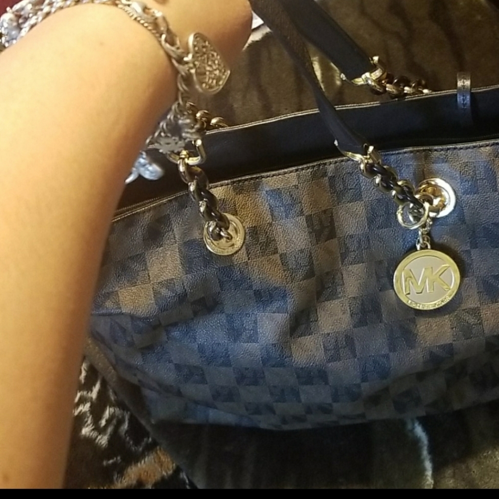 Michael Kors Purse Authentic - image 1